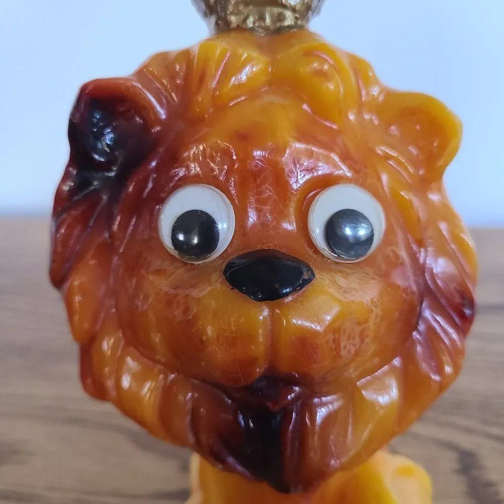 Vintage Lion Novelty Wax Candle - LION WITH CROWN & BIG EYES - Vintage Rare